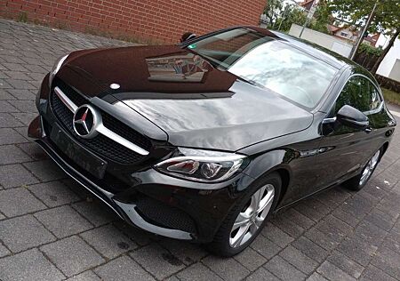 Mercedes-Benz C 180 Coupe Auto Navi Rückfahrkam AHK Scheckheft