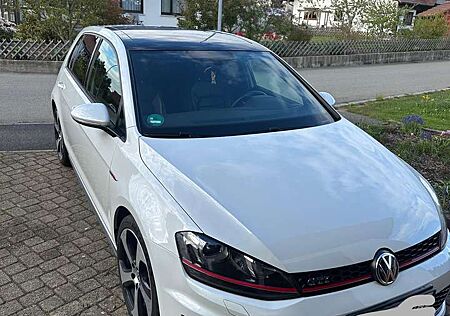 VW Golf GTI Volkswagen **Panorama** Keyless** Scheckheft**