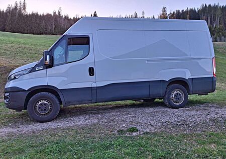 IVECO Daily Transporter, 46000km, 204 PS, Anhängerkupplung