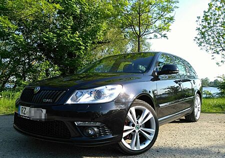 Skoda Octavia Combi 2.0 TDI DPF RS