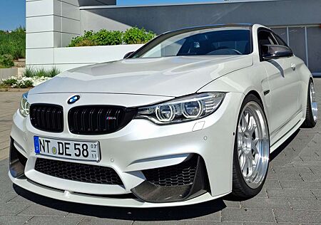 BMW M4 Coupe DKG Competition Grail