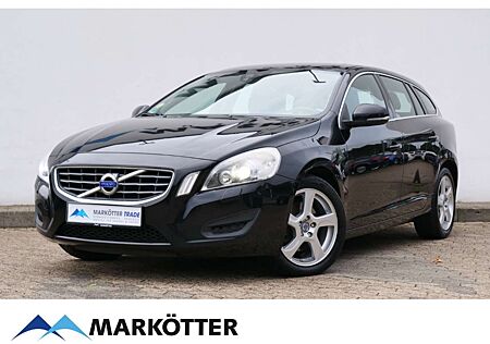 Volvo V60 D3 Momentum /HU 01.2026/AHK/