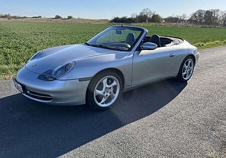 Porsche 996 911 Carrera 4 Cabrio