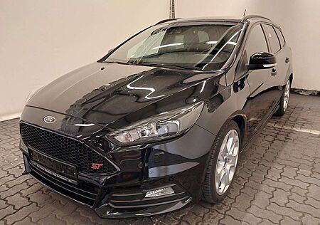 Ford Focus Turnier ST*LEDER*NAVI*KAMERA*BI-XENON*