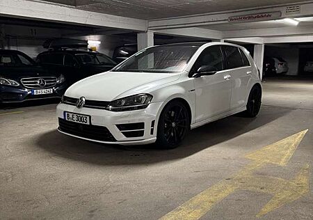 VW Golf R Volkswagen Golf 7 R