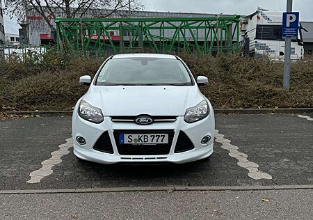 Ford Focus 1.6 EcoBoost Start-Stopp-System Titanium