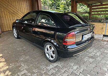 Opel Astra 1.8 Sport