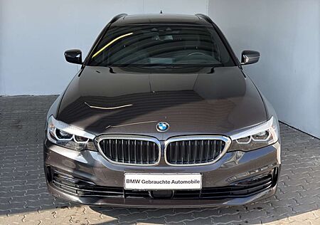 BMW 520 dA Touring Sport Line Navi.LED.HuD.ACC.RFK