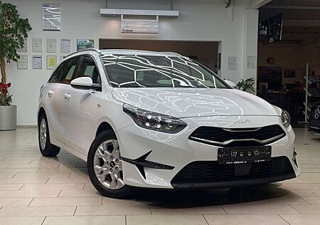 Kia Cee'd Ceed / 1.6 CRDi Mild Hybrid Vision Automatik Navi RueFaKa