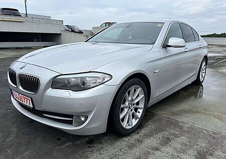 BMW 525 d Lim 150 KW NAVI PDC E5