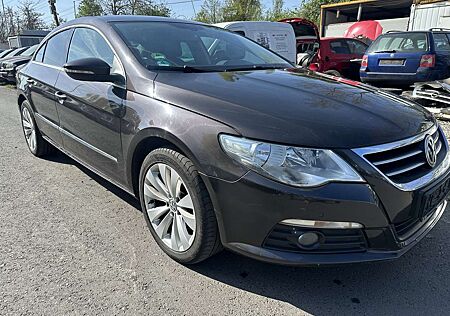 VW Passat CC Volkswagen 2,0 TDI 140 PS KLIMA NAVI ALU PDC EURO 4