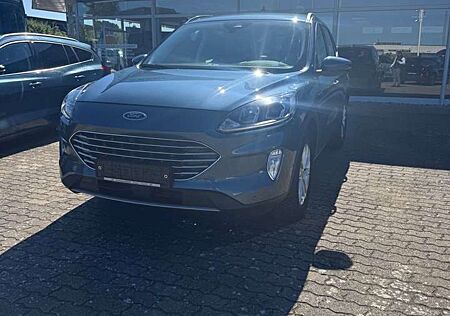 Ford Kuga Titanium WinterP/AHK/ Kamera!!
