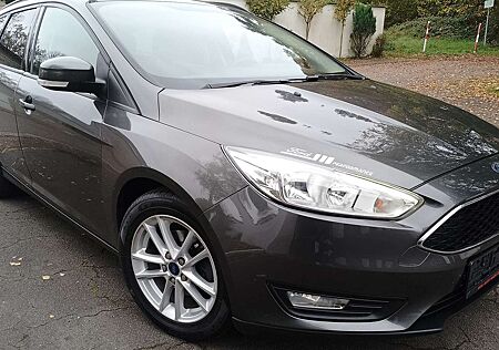 Ford Focus Turnier 1.0 EcoBoost Start-Stopp-System Titanium