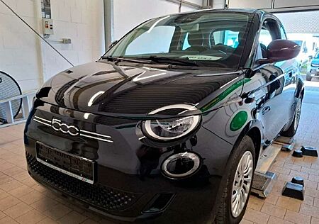 Fiat 500E 320 Km Reichweite Navi - Klimaautomatik