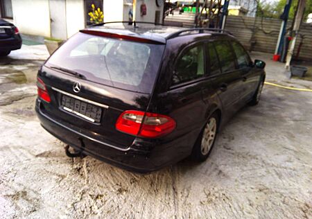 Mercedes-Benz E 220 T CDI Automatik Classic DPF
