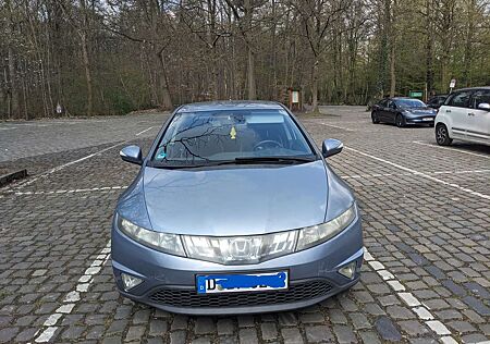 Honda Civic 1.8i-VTEC Sport