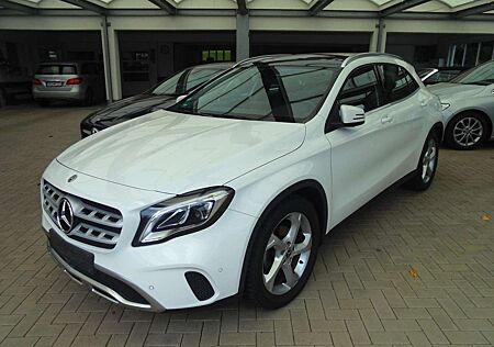 Mercedes-Benz GLA 180 Urban AHK LED Parktr Panoramadach