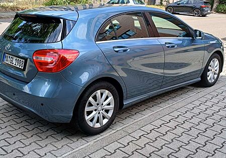 Mercedes-Benz A 180 CDI (BlueEFFICIENCY)