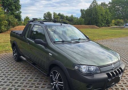 Fiat Strada Auto ist bis 06.09. Reserviert