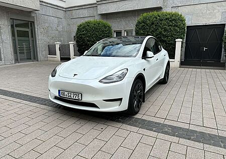 Tesla Model Y RWD | Neuwertig | 20‘ | 18.5k km