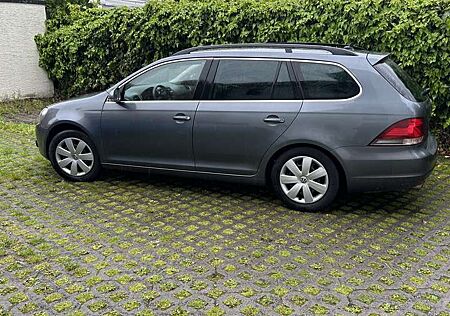 VW Golf Variant Volkswagen 2.0 TDI DPF Comfortline