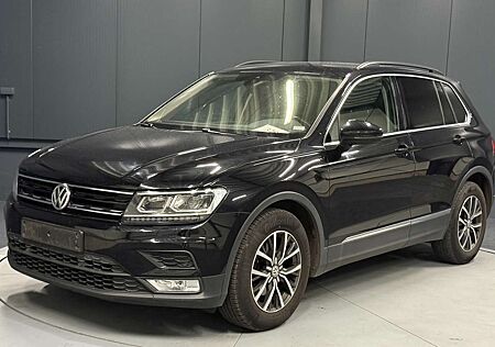 VW Tiguan Volkswagen 2.0 TDI DSG Comfort*DigCock*NAVI*AHK*ACC*Induktion