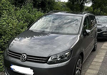 VW Touran Volkswagen 1.6 TDI DPF Comfortline