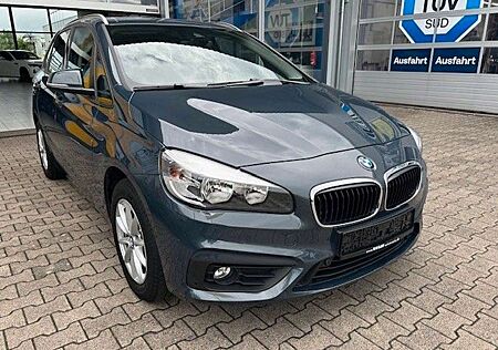 BMW 218 i Active Tourer Advantage *PANO*AHK*NAVI*