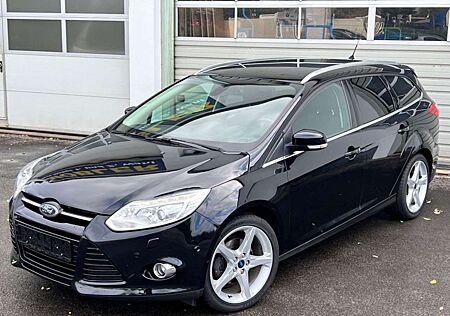 Ford Focus Turnier Titanium/Automatik/PDC/