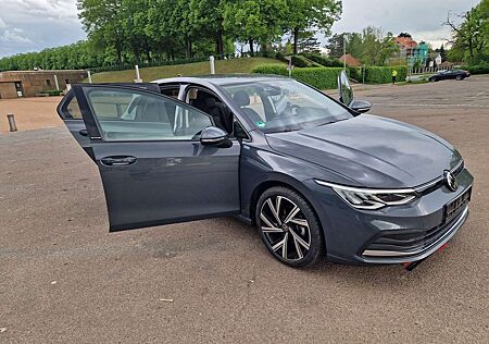 VW Golf Volkswagen 1.5 TSI OPF Active