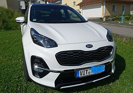 Kia Sportage GT Line 2.0 CRDI AWD/Panodach/AHK/Mild Hybrid