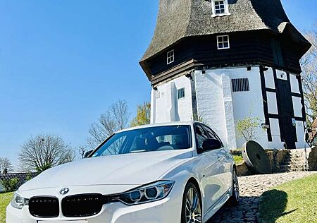 BMW 330 d F30 M-Paket sehr gepflegt
