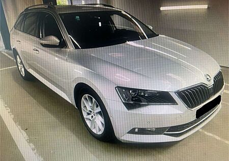 Skoda Superb Combi Style 1.HD/KAMERA/PDC/NAVI/TÜV