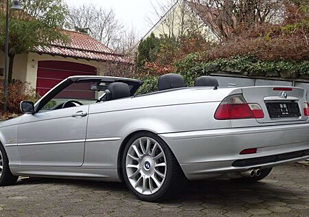 BMW 320 i Cabrio 6-Zylinder *VOLLLEDER * KLIMA *18" *NAVI