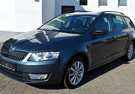 Skoda Octavia 2.0 TDI Style 4x4 Navi DAB Kl-Aut Sitzhz AHK