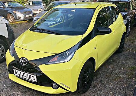 Toyota Aygo x-cite, sparsamer gepflegter Viertürer, Klima!