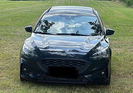 Ford Focus Turnier 1.0 EcoBoost Hybrid ST-LINE