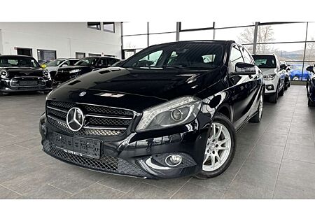 Mercedes-Benz A 180 Navi Bi-Xenon SHZ Tempo. Kamera bluetooth Notbrems