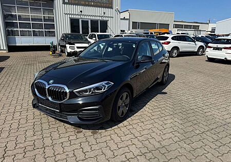 BMW 118 i Lim Aut.-LED-NAVI