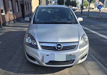 Opel Zafira Family