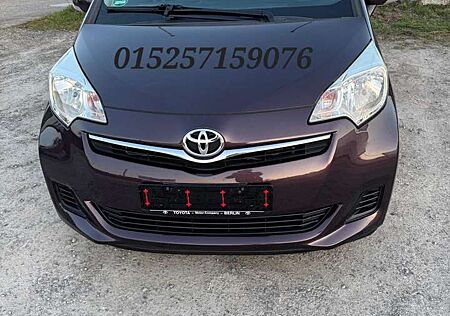 Toyota Corolla Verso 1.8 VVT-i Sol