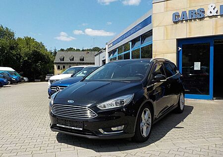 Ford Focus Titanium 1.HAND! GEPFLEGT!