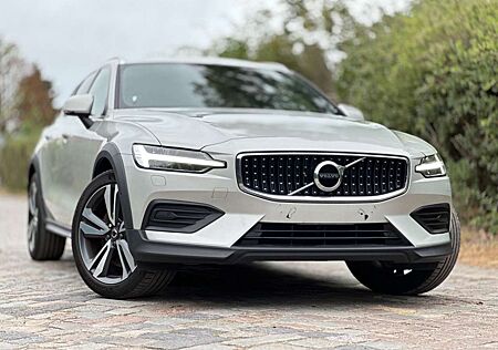 Volvo V60 CC V60 Cross Country *1ERH*LED*LEDER*NAVI*