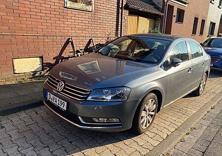 VW Passat Volkswagen Automatik Trend