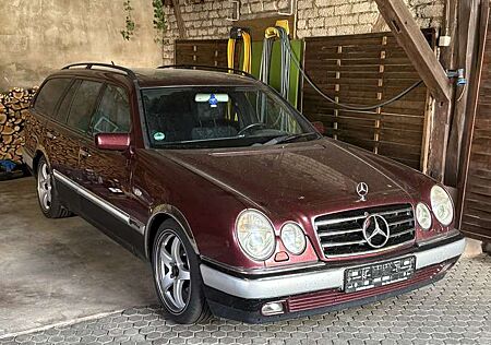 Mercedes-Benz E 200 T Avantgarde E200 W210 Mercedes
