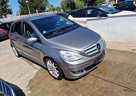 Mercedes-Benz B 200 CDI (245.208)