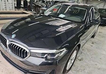 BMW 520 d xDrive T KAM*WIDE*AHK*CARPLAY*FACELIFT*STHZ