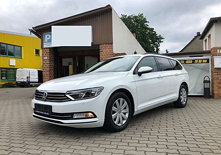 VW Passat Variant Volkswagen Sitzheizung -Tempomat - Navi - Automatik !!!