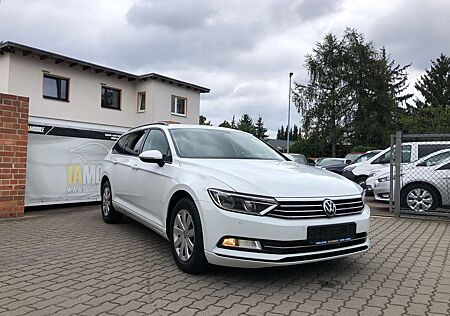 VW Passat Variant Volkswagen Sitzheizung -Tempomat - Navi - Automatik !!!