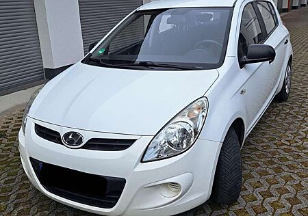 Hyundai i20 Classic + Klima + sehr guter Zustand
